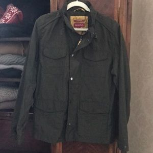 Women’s hunter green water resistant jacket